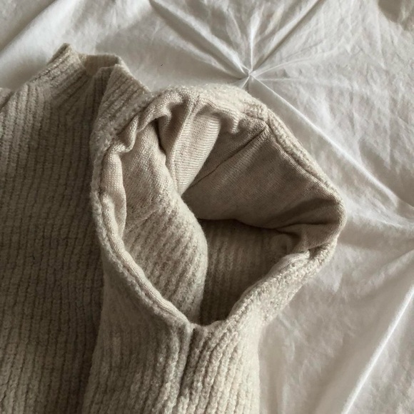 babaton mock neck sleeveless knit sweater - Picture 4 of 4